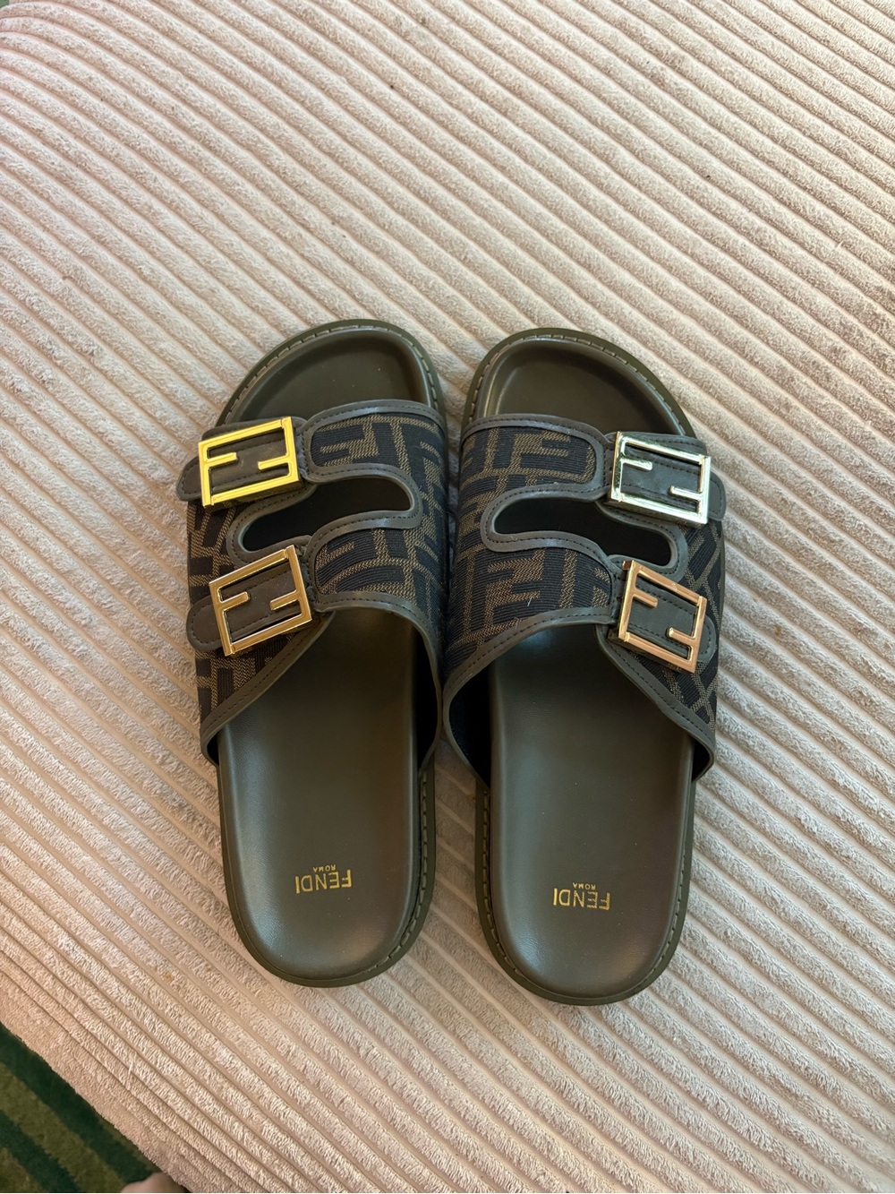 Fendi Feel FF Olive Green Slides
